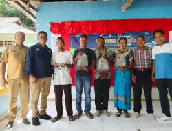 Gelar Kegiatan GSRA Kantor Pertanahan Kabupaten Malaka Bagi Bibit Ikan Di Desa Lamudur